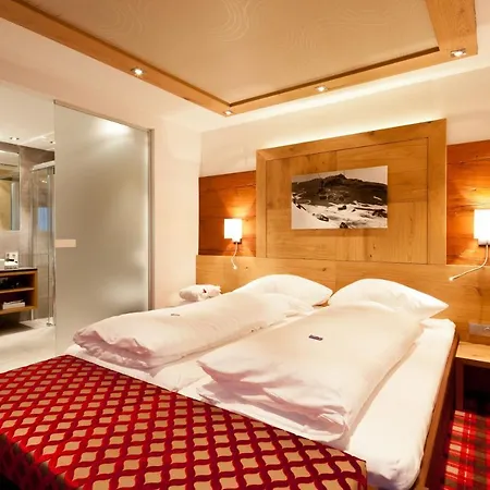 Solaria Hotell