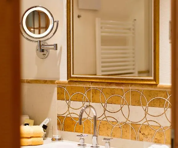 Solaria - 4 Superior 4*